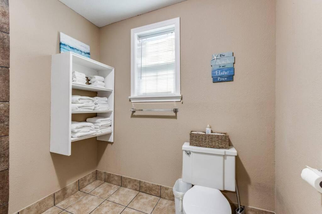 Cozy Sea Breeze Bungalow - 2 Mins To The Beach Galveston Eksteriør bilde